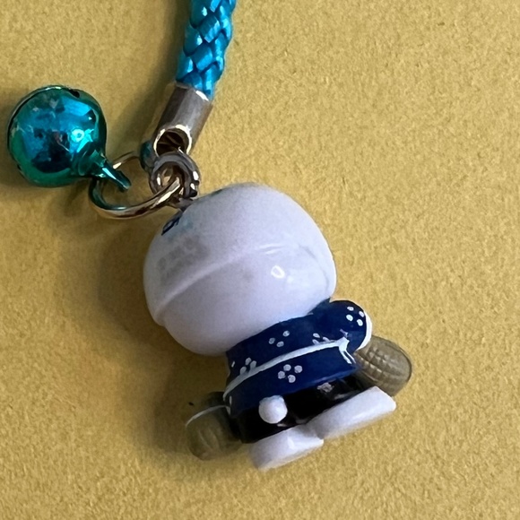 Vintage Hello Kitty　Local Netsuke　Hokkaido & Shimane Pre - Picture 3 of 5